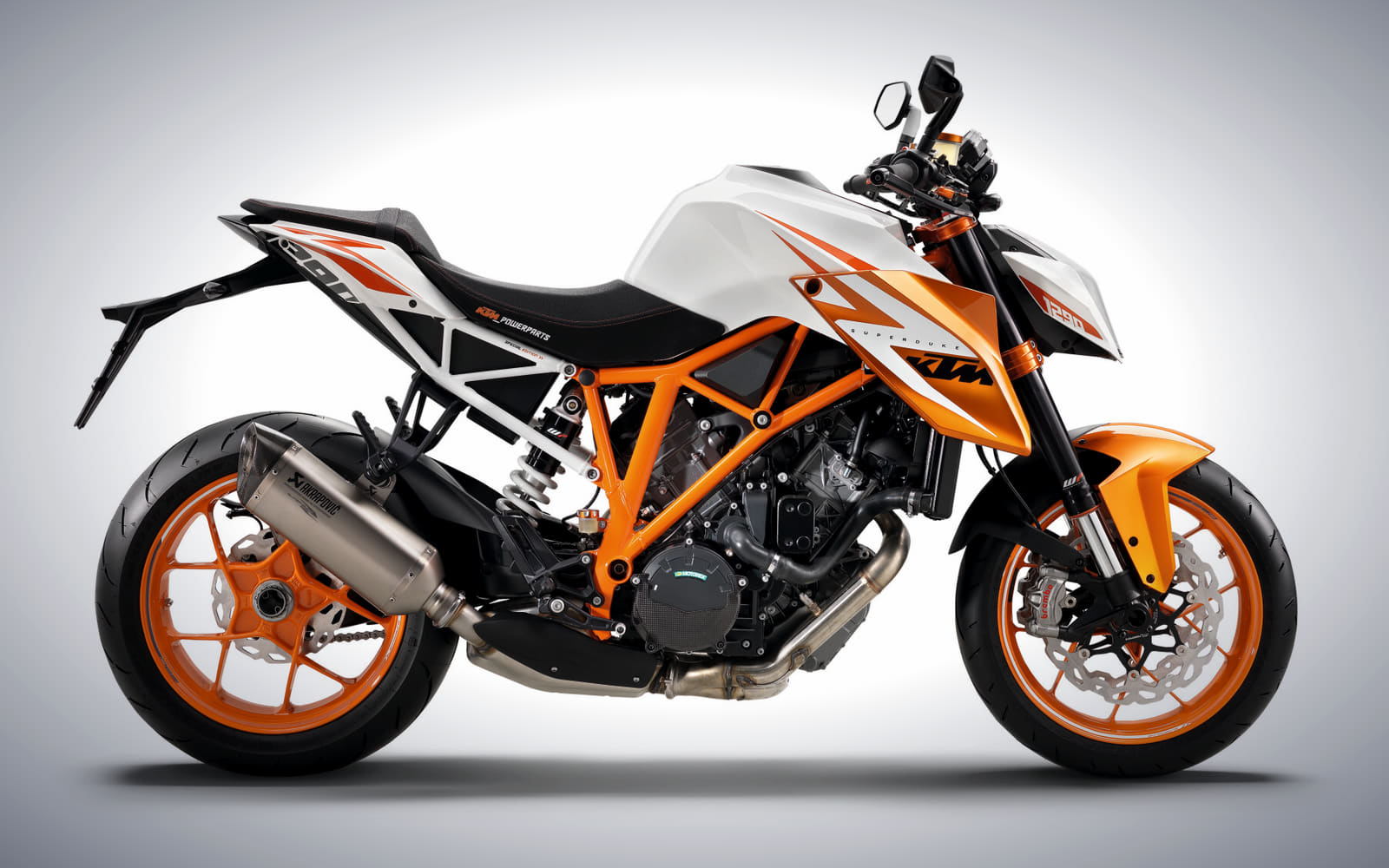 KTM 1290 Super Duke R 2021 — 1/3